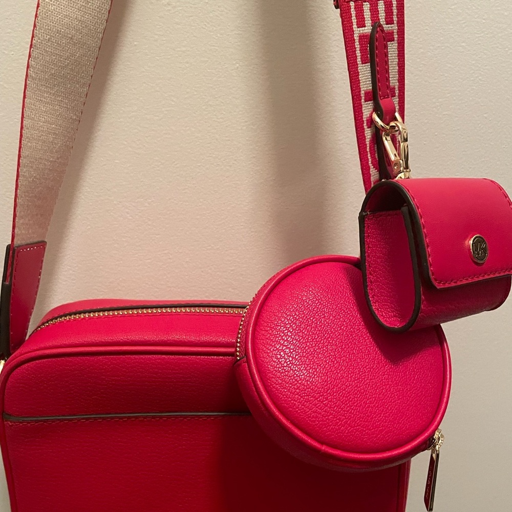 Michael Kors Bold Red Crossbody Bag - Picture 2 of 3